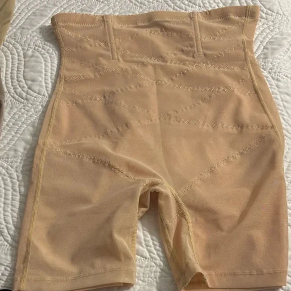 Women’s shapewear - Picture 2 of 7